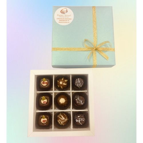 Набор шоколадных конфет  с лентой 90 гр в коробке из дизайнерского картона